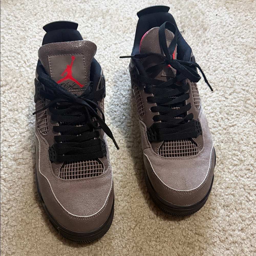 Jordan Men's Black and Gray Sneakers